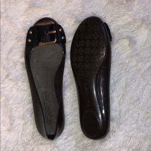 BCBGMAXAZRIA Flats with buckle